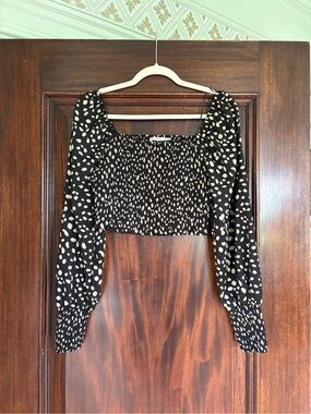 Francesca's Collections Black & Cream Smocked Square-Neck Crop Top